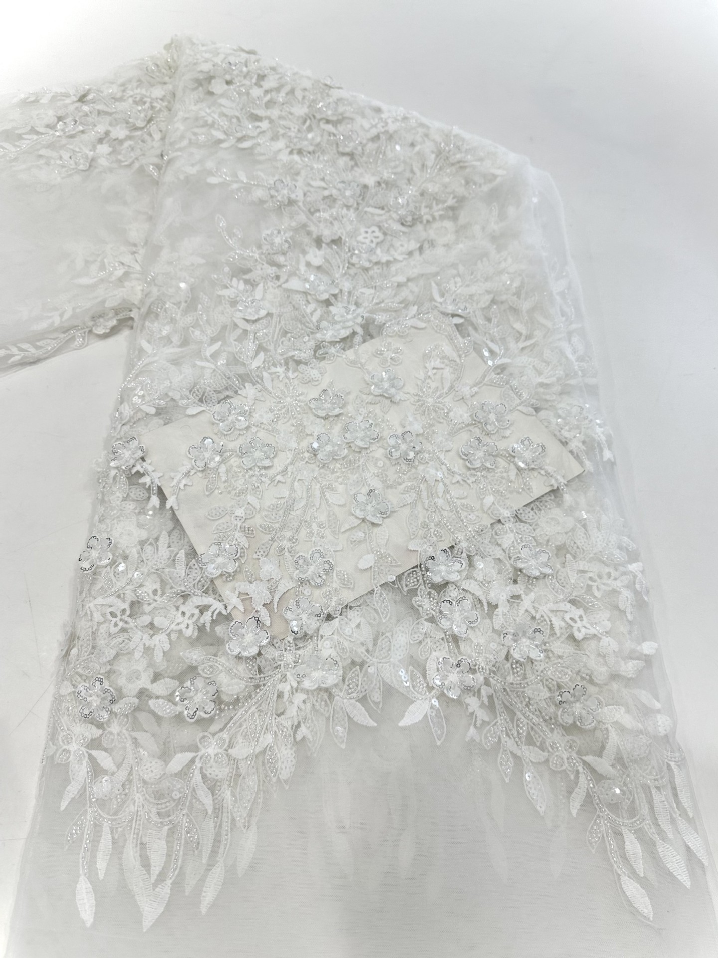 Vestido de boda transfronterizo de encaje tubo de bordado de cuentas esquinilla tridimensional tela de bordado de lace de novia 3D