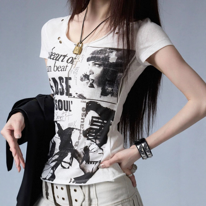 Punk Rock Vintage Portrait Print T-Shirt American Retro Slim Fit Subculture V-Neck Short-Sleeve Top for Women Punk Rock Vintage Portrait Print T-Shirt American Retro Slim Fit Subculture V-Neck Short-Sleeve Top for Women