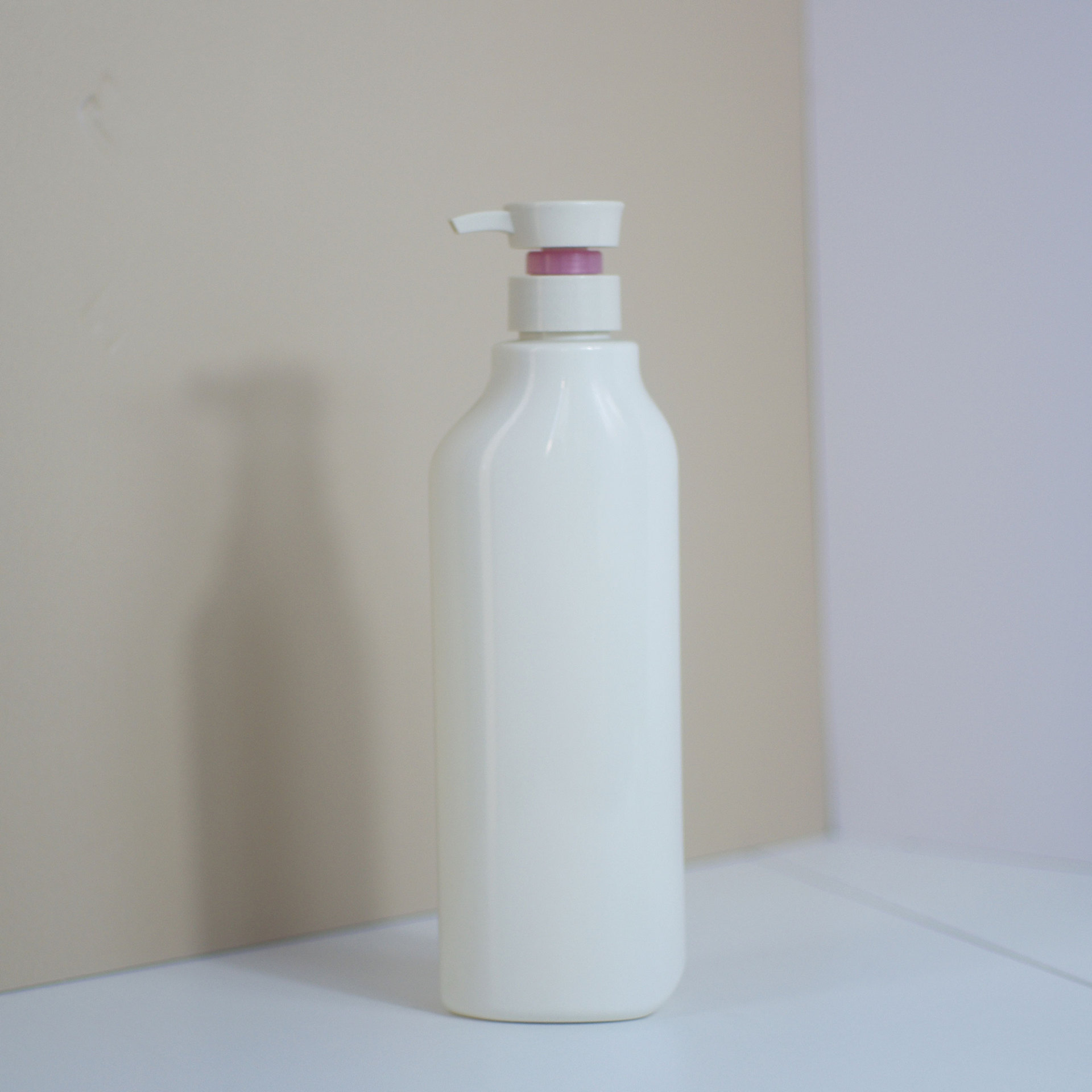 工厂批发pet洗发水瓶680ml沐浴露瓶洗护品包材旅行分装瓶便携