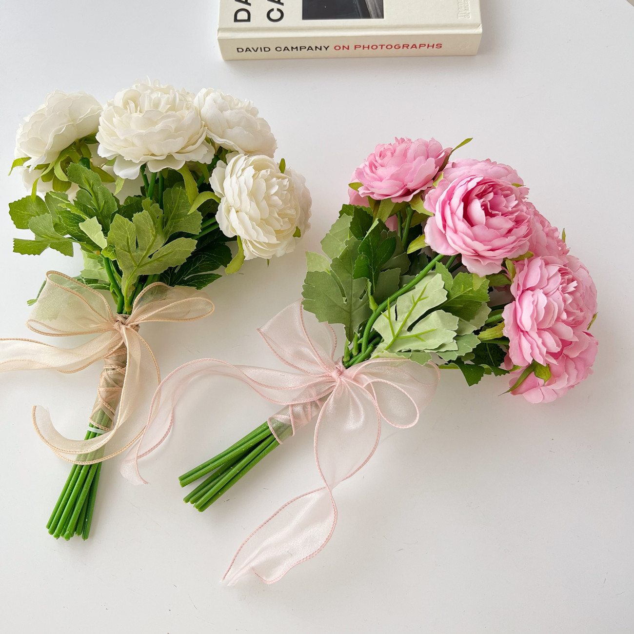 Obtenez un certificat de bouquet de mariée tulipe à la main, bouquet de simulation de mariage, fleurs, accessoires de photographie de studio de mariage coréen_voghion.com