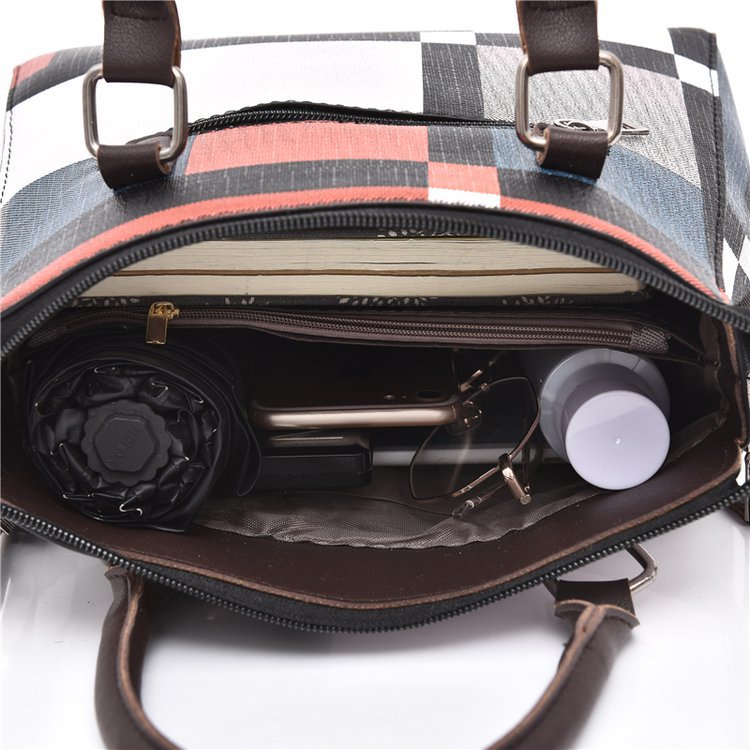 New style four-piece handbag set, European and American handbag, women's trend single-shoulder cross-border wholesale, women's bag consignment, crossbody bag undefined
