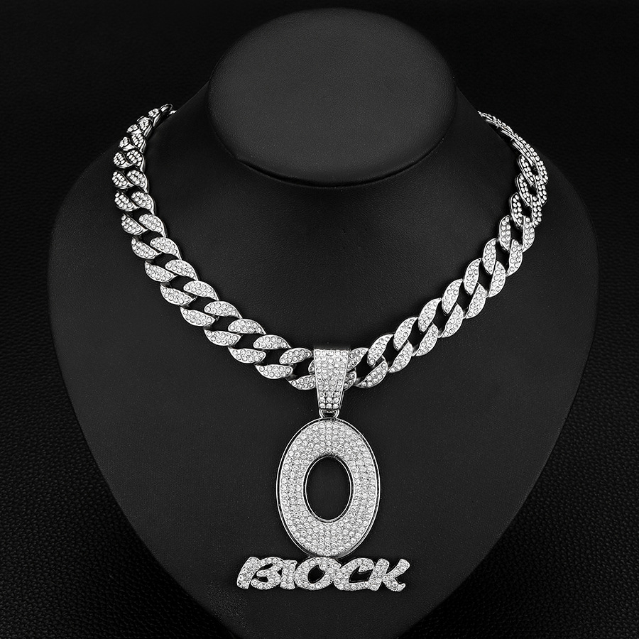 Collier personnalisé avec pendentif lettre O exagéré en diamant, style Rap Hip Hop cubain, bijoux_voghion.com