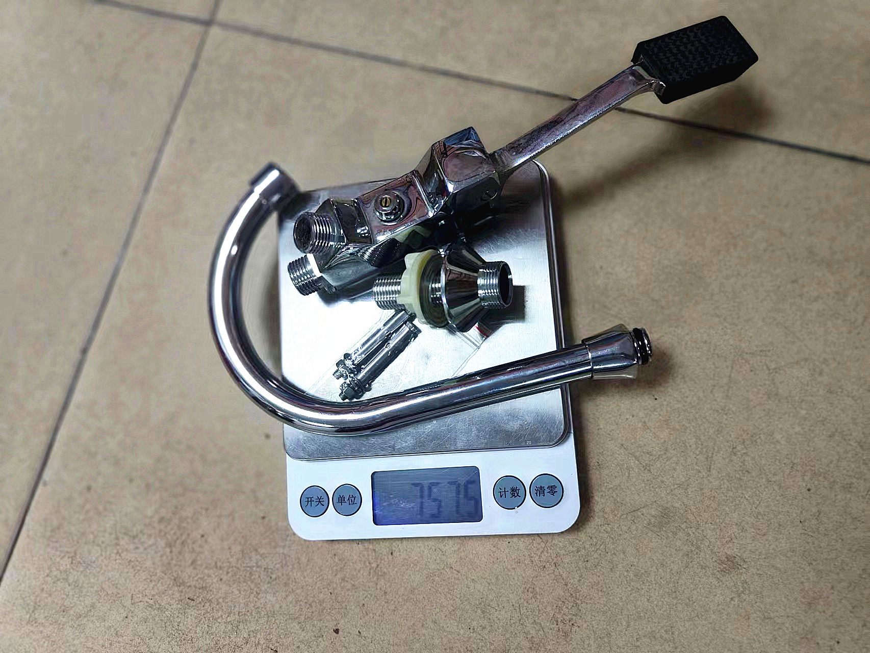 重体菜盆胶皮踩踏75