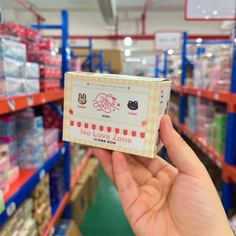 正規認定国谷バッジブラインドドローアニメ国谷二次元周辺機器トレンディバーホットドアIPコレクション卸売