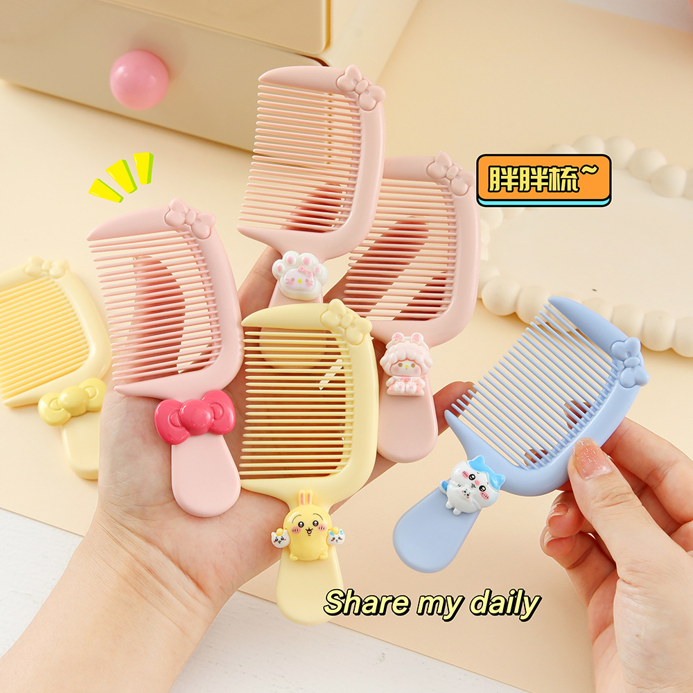New Cartoon Cute Small Comb Small Medium Tooth Hair Comb Children's Portable Thickened Pocket Comb Plastic Comb Wholesale