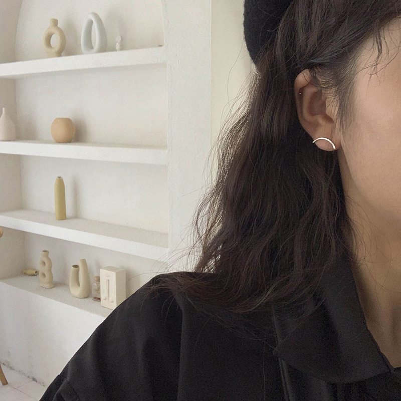 Pendientes de línea geométrica diseño estilo frío largo sonrisa borla pendientes Corea del Sur elegante Internet celebridad pendientes asimétricos