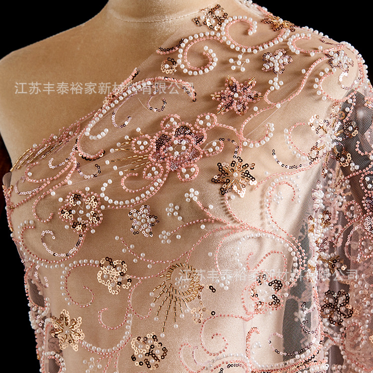 Nuevo estilo de moda esquinilla de encaje rosa bordado cuentas de tela de bordado tridimensional flor tela de alta gama