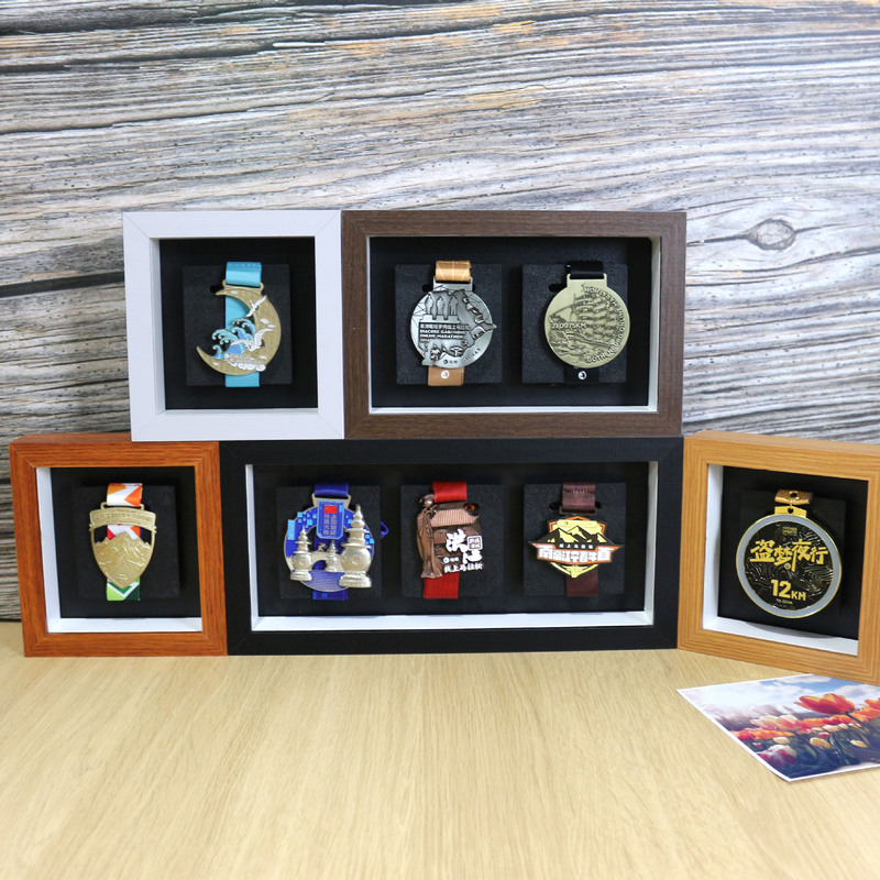 Marathon Gold, Silver, and Bronze Medal Storage and Display Box, Dustproof Photo Frame, Sports Competition Event Framing Badge Frame Marathon Gold, Silver, and Bronze Medal Storage and Display Box, Dustproof Photo Frame, Sports Competition Event Framing Badge Frame