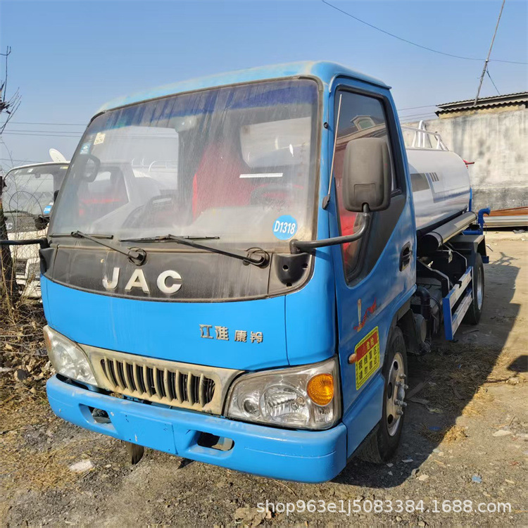 Dongfeng Dolica 8 Cubic Meter Fog Cannon Sprinkler Truck Small Sprinkler Truck Price Construction Site Engineering Dust Reduction Sprinkler Truck