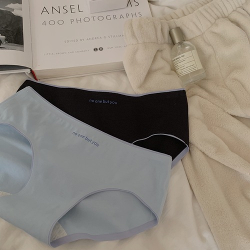 Underwear for women pure cotton crotch Korean style contrasting color casual antibacterial girl sweet mid-waist seamless triangle underwear for women