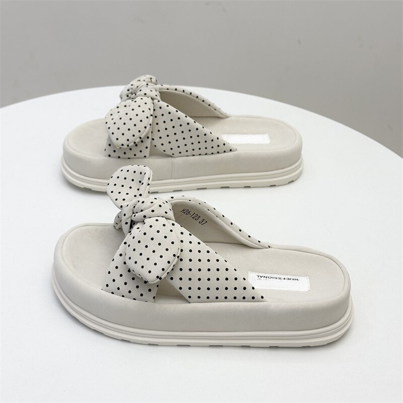 S Valley Style Thick-Soled Sandals for Women 2026 Summer Fashion Outdoor Wear with Skirts Soft Sole Comfortable Slip-On Slippers for Women
