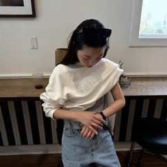 25缦恩韩国东大门秋冬新款 thebarnn*t休闲刺绣圆领套头白卫衣女