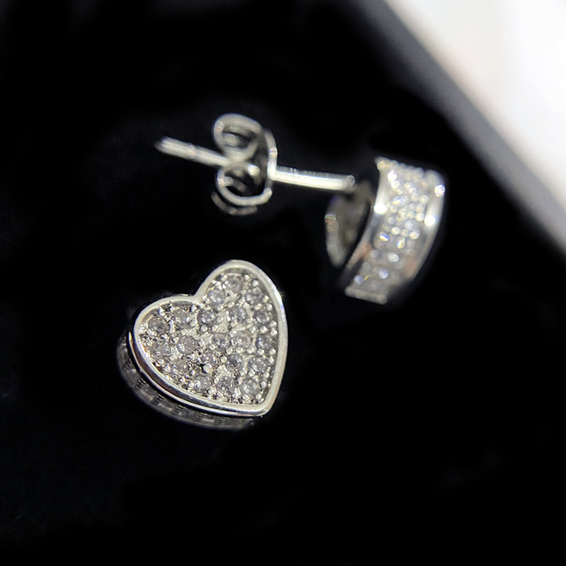 1 Pair Lady Heart Shape Copper Inlay Zircon Ear Studs display picture 1