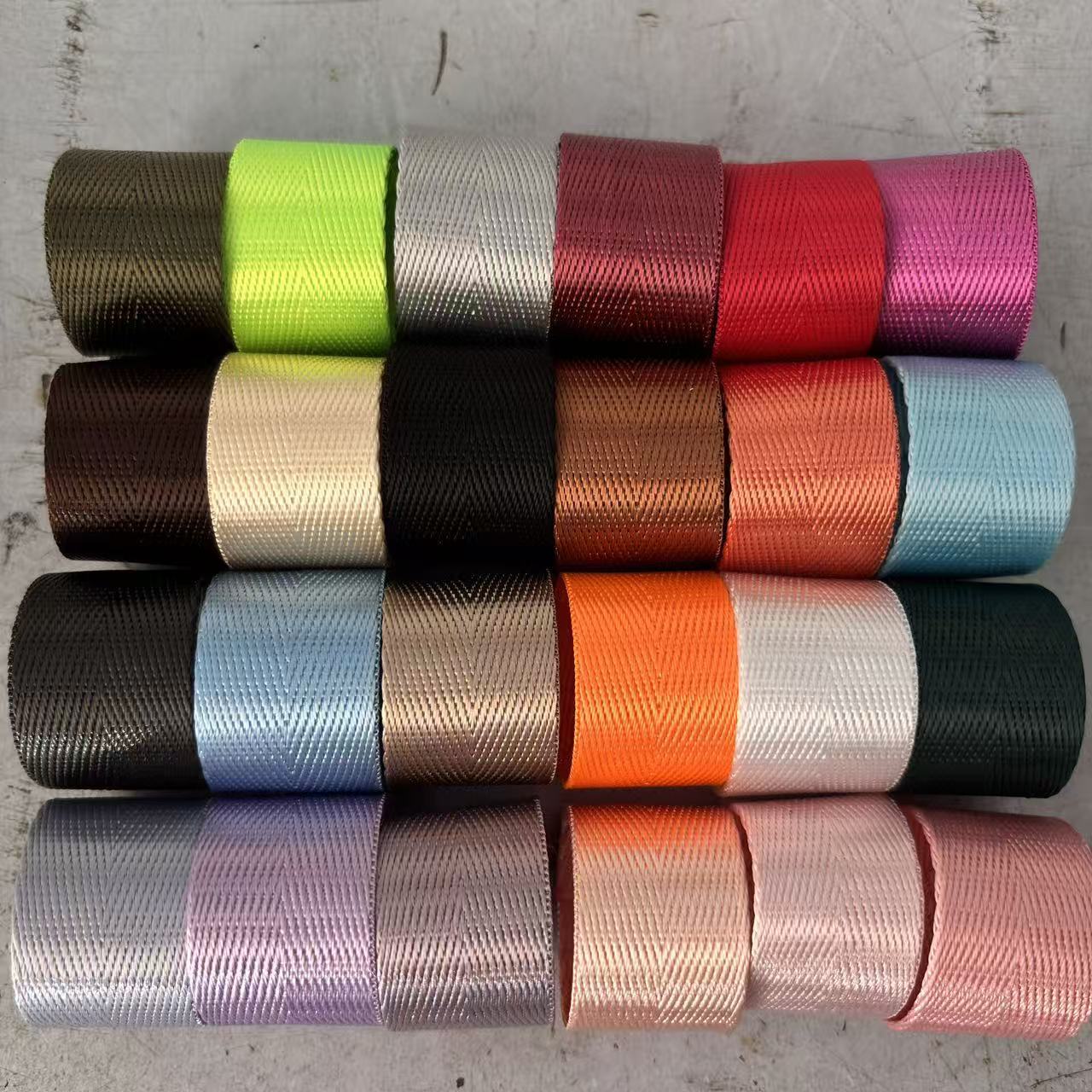Fabricantes en stock ventas color imitación nylon correa de grano americano nylon Correa tejida nylon imitación nylon correa de espiga bolso de mano