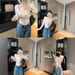 谢不肉 印花小狗U领修身露背长袖T恤女秋季韩系收腰显瘦休闲上衣