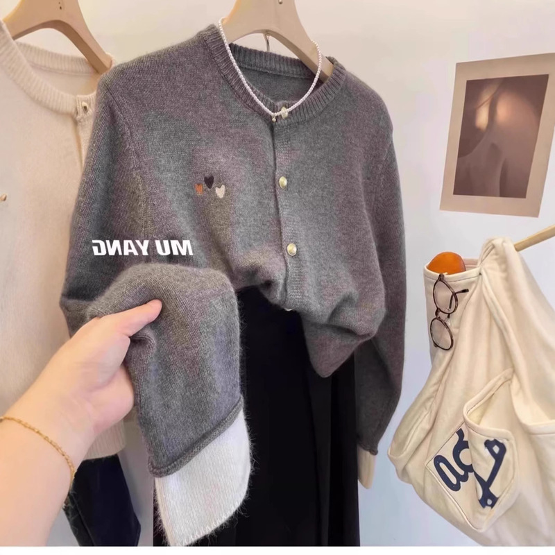 Korean Style Love Embroidered Round Neck Knitted Cardigan Women's Autumn and Winter Loose All-match Knitted Sweater Sweater Base Coat Cashmere
