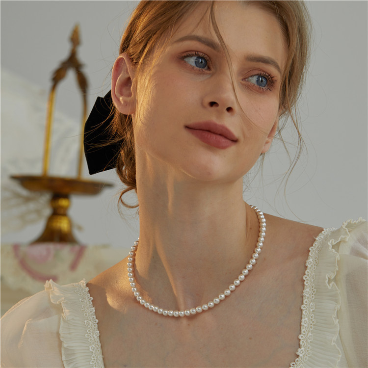 INS blogger Super fire pearl necklace mix and match French natural pearl simple temperament sweater chain clavicle chain wholesale