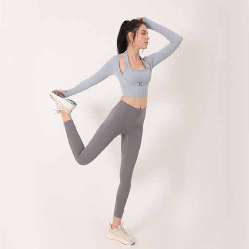 Yoga top for women with bra cups, autumn and winter trendy fitness clothing, tight long-sleeved top, quick-drying and breathable running T-shirt