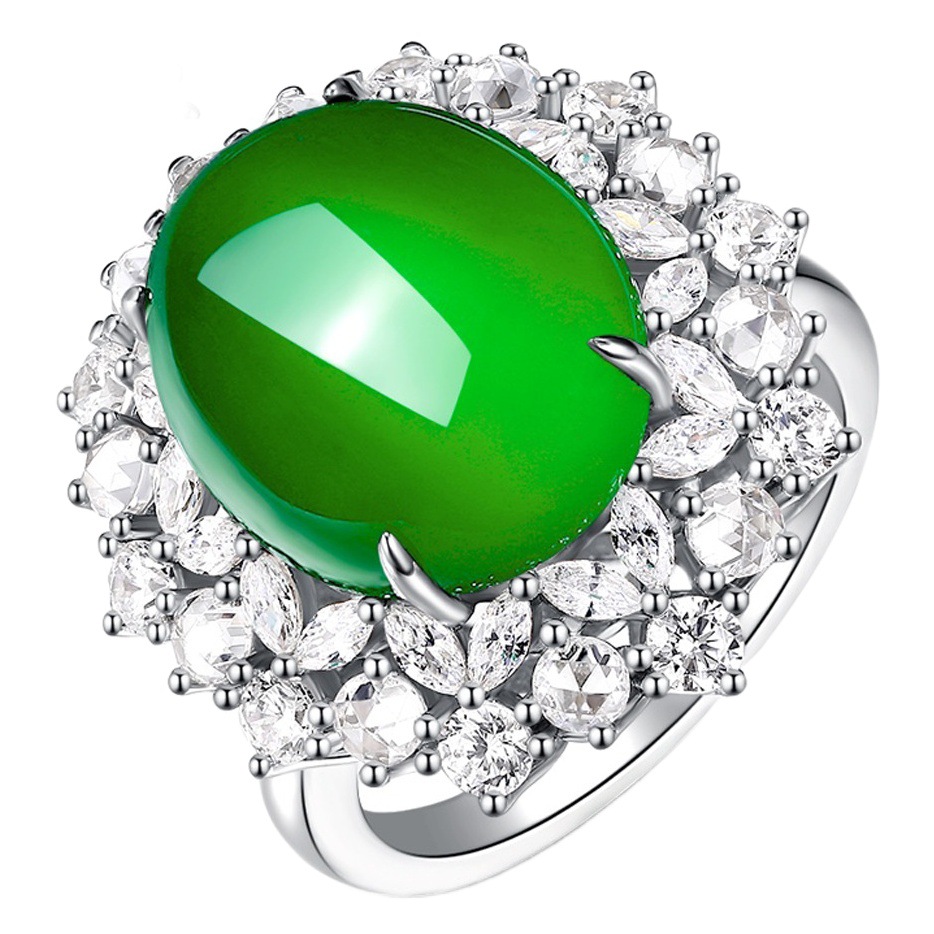 925シルバー金メッキリング、高炭素ダイヤモンド、天然カルセドニーエッグシェイプ、オークションフラワーモチーフ、ニッチで汎用性の高いジュエリー、富家の女性向け象嵌作品