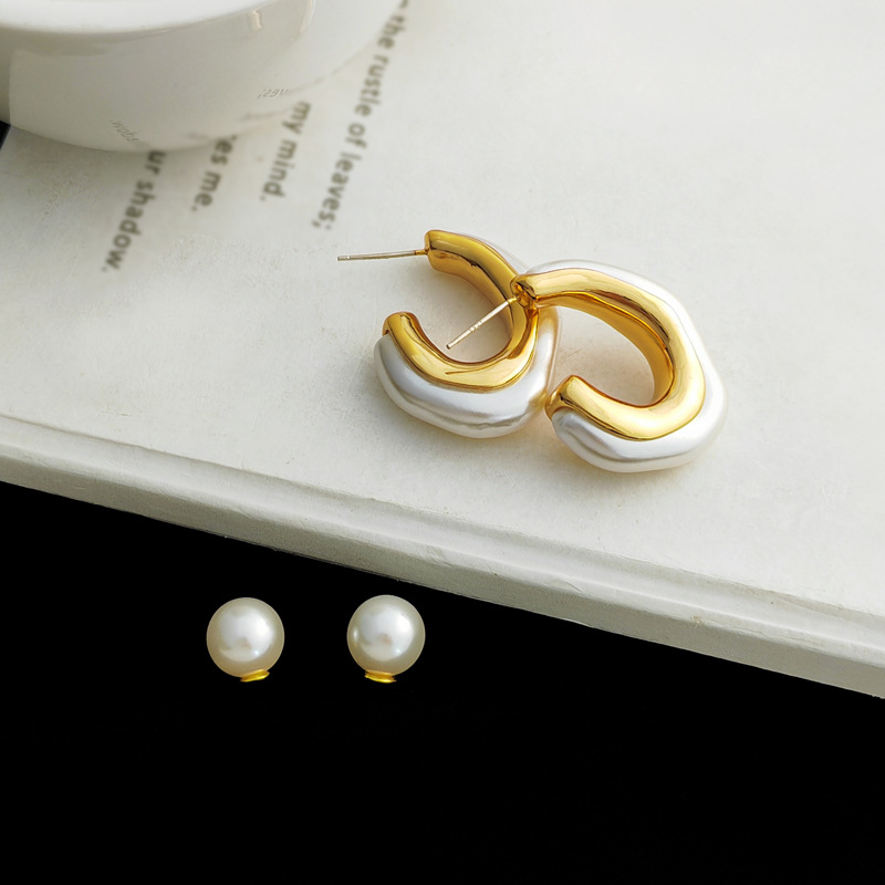 1 Paire Mode Géométrique Le Cuivre Placage Perles Artificielles Boucles D'oreilles display picture 5