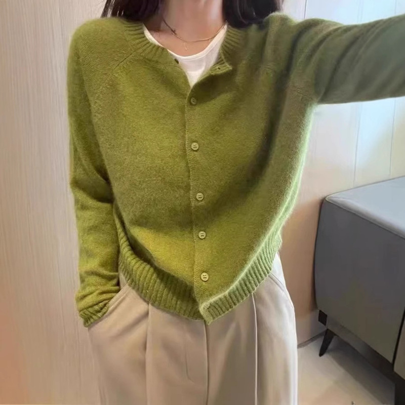 25 Spring and Autumn Cashmere Cardigan Women's Loose Short Sense Sweater Women's Coat Soft Waxy Knitted Sweater All-match Elegant Slim