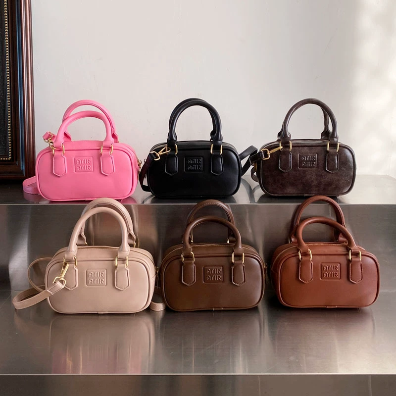 Children's bag, children's one-shoulder bag for boys, accessory to go out, shoulder bag, western style