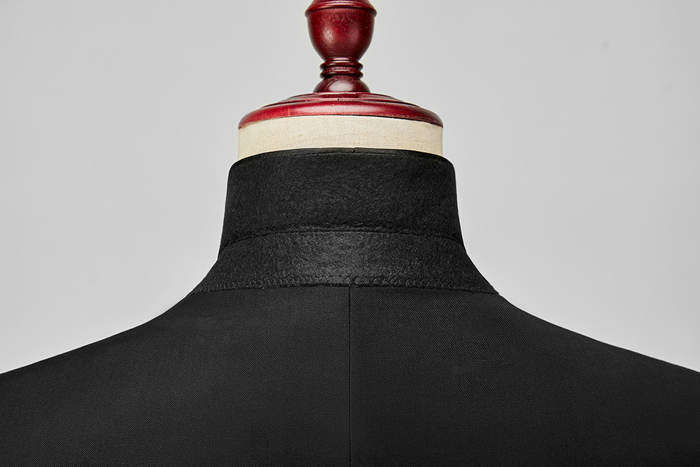 Elegante completo da uomo tre pezzi per matrimonio collo sciallato_voghion.com
