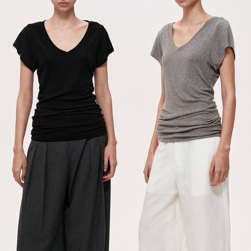 North Stacked Mid-Length Three-Color Classic Basic V-Neck T-Shirt That Can Be Paired with a Short Skirt
