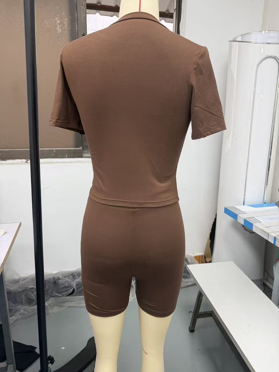 Einfarbiges Yoga Shorts Set Mit Bindegürtel Für Damen_voghion.com