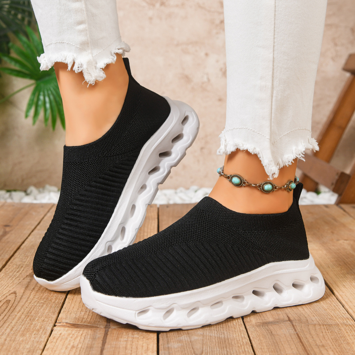 Women's Casual Athletic Shoes Breathable Knit New Spring Thick Sole Comfortable Plus Size Running Shoes_voghion.com