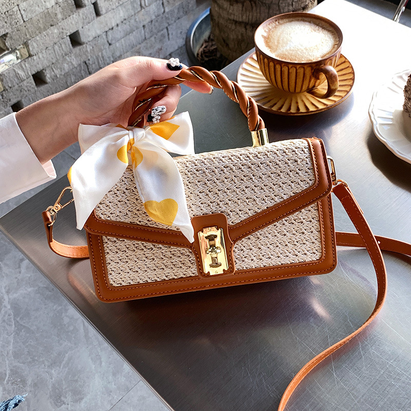 Neue Sommer-Strohtasche, Seidenschal mit Schleife, One-Shoulder-Crossbody, gedrehte Handtasche, Verschlussschnalle, kleine frisch gewebte Tasche_voghion.com