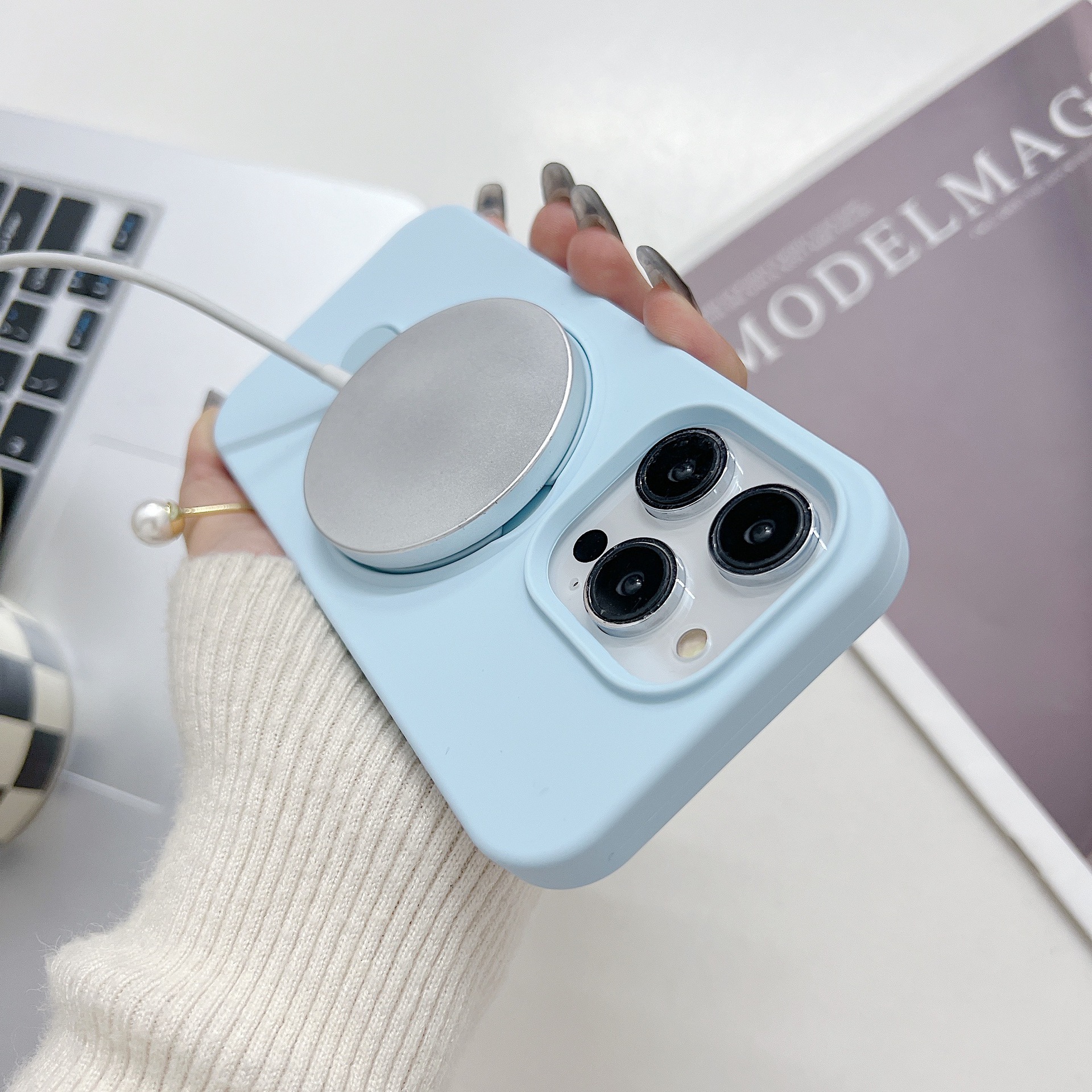 Custodia con supporto in silicone liquido per iPhone 17/16 Pro Max con ricarica wireless e stabilizzazione magnetica, compatibile con iPhone 14_voghion.com