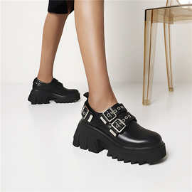2021新款潮流街头跨境欧美外贸大码英伦金属厚底小皮鞋朋克女鞋