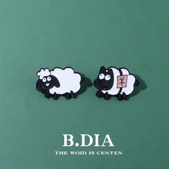 羊了個羊胸針卡通可愛個性金屬徽章學生男女包包掛件情侶裝飾品