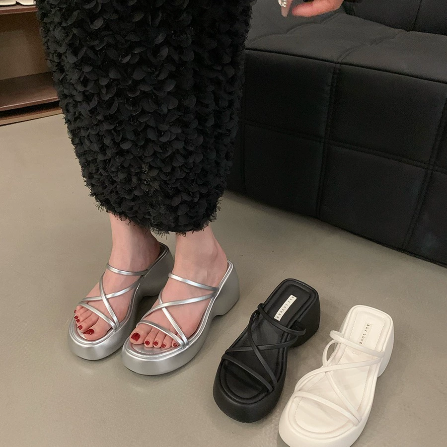 Серебристые шлепанцы, летняя обувь, платформа высокая подошва, французский стиль, тонкий ремешок, для подростков