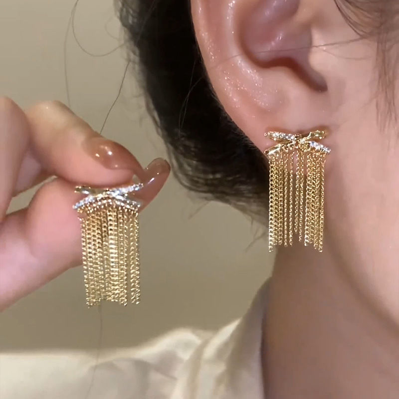 Pendientes de camelia de simulación de aguja de plata Pendientes elegantes retro francés Pendientes de todo fósforo de moda personalizada
