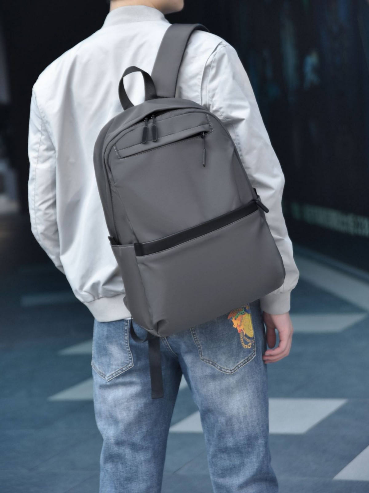 New lightweight backpack for business and casual use, student school bag, fashionable, simple, trendy, large-capacity outdoor travel backpack