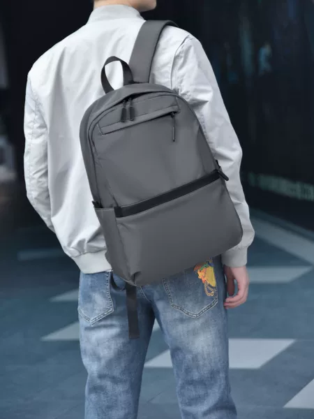 New lightweight backpack for business and casual use, student school bag, fashionable, simple, trendy, large-capacity outdoor travel backpack