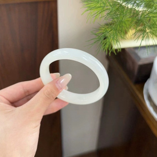 High white ice 57 ring mouth ice permeable moist fresh natural foundation delicate greasy versatile white ruler