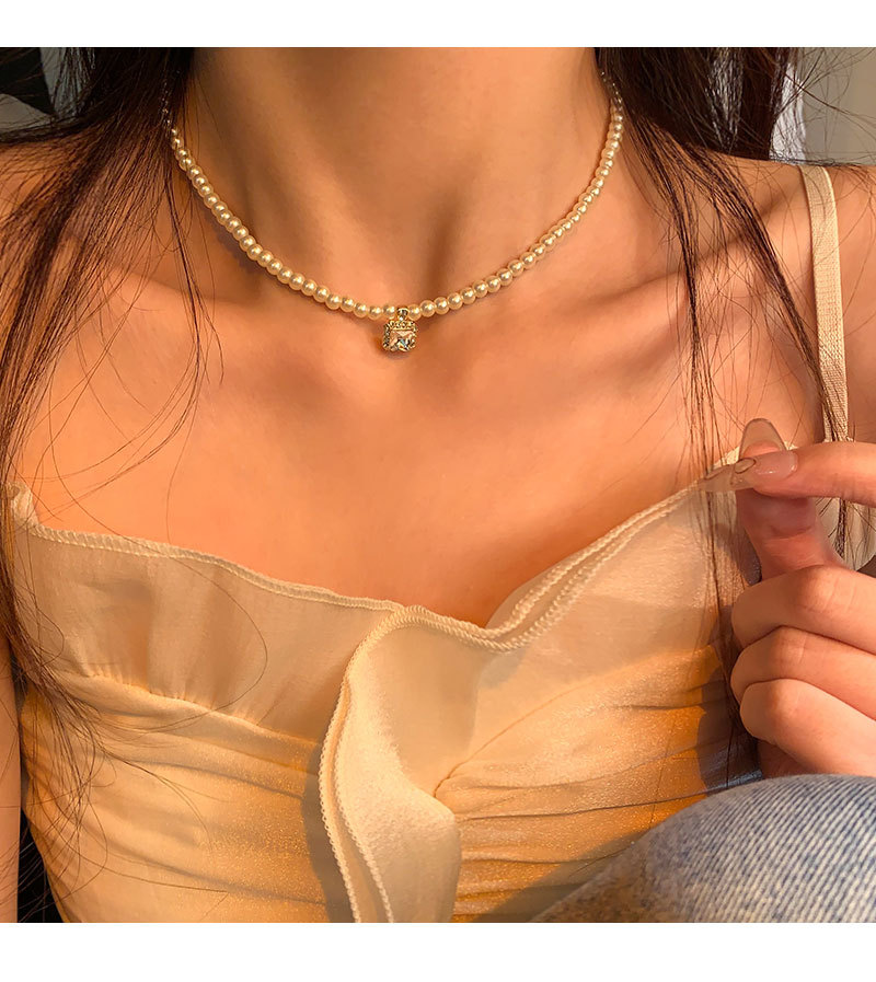high-grade rhinestone square sugar pearl necklace for women light luxury minority elegant beaded clavicle chain internet celebrity same style ornament undefined