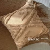 Geometric tufted lines