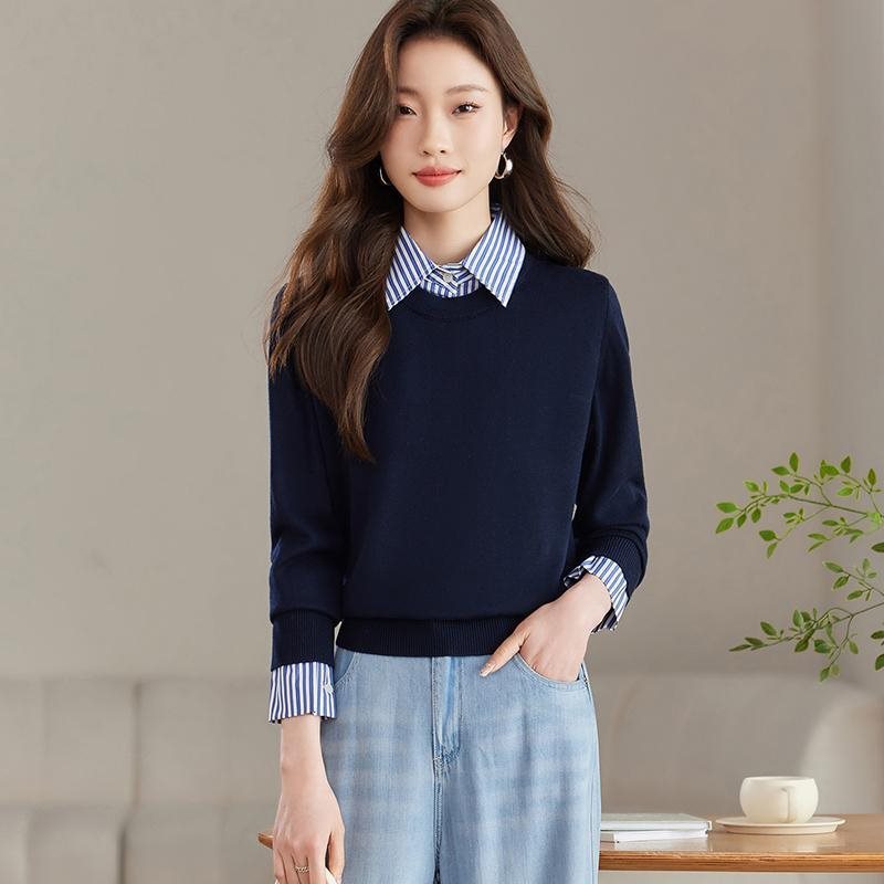 偽の2つのセーターの女性のシャツの襟はニットのシャツをつなぎ合わせます。|undefined