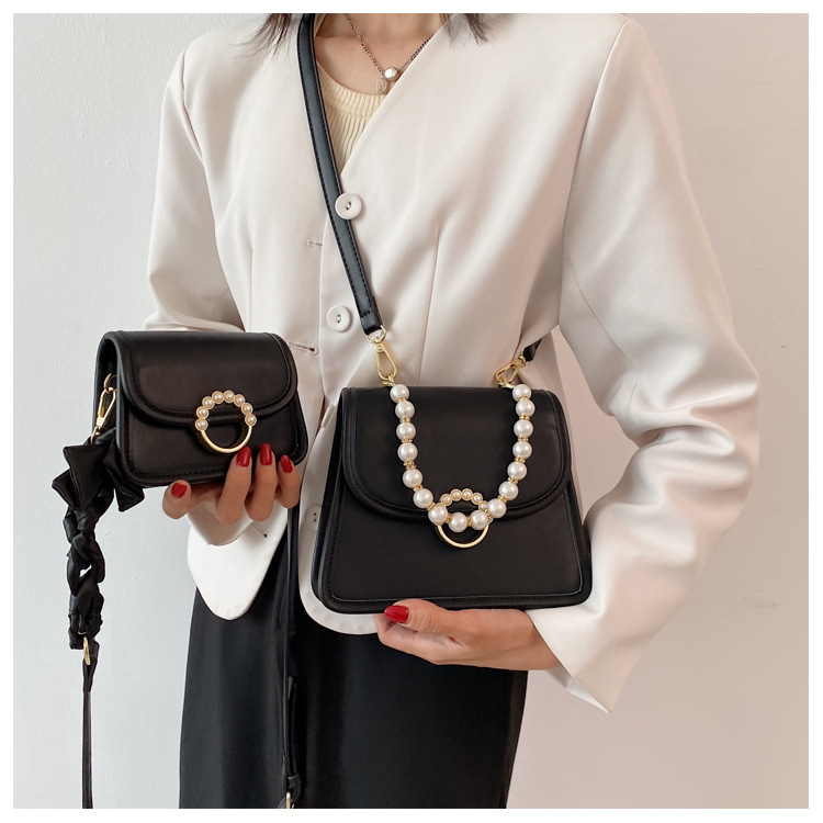 Wholesale Accessories Geometric Pearl Chain Messenger Bag Nihaojewelry display picture 12