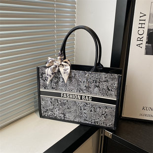 Capacious shoulder bag, small one-shoulder bag, with embroidery