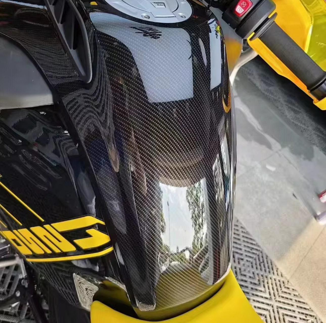 Car Pet Simulated Carbon Fiber Color-Changing Film Matte Glossy Black Gold Silver 3D 4D 5D Carbon Fiber Pattern Car Color-Changing Film