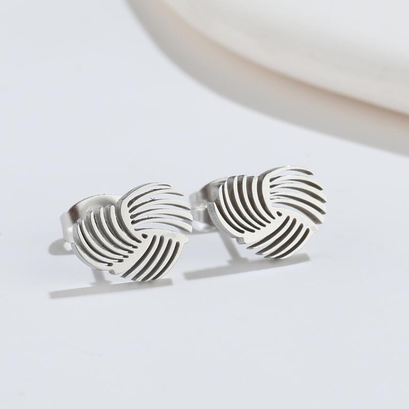 Fashion Heart Shape Titanium Steel Ear Studs Plating No Inlaid Stainless Steel Earrings
