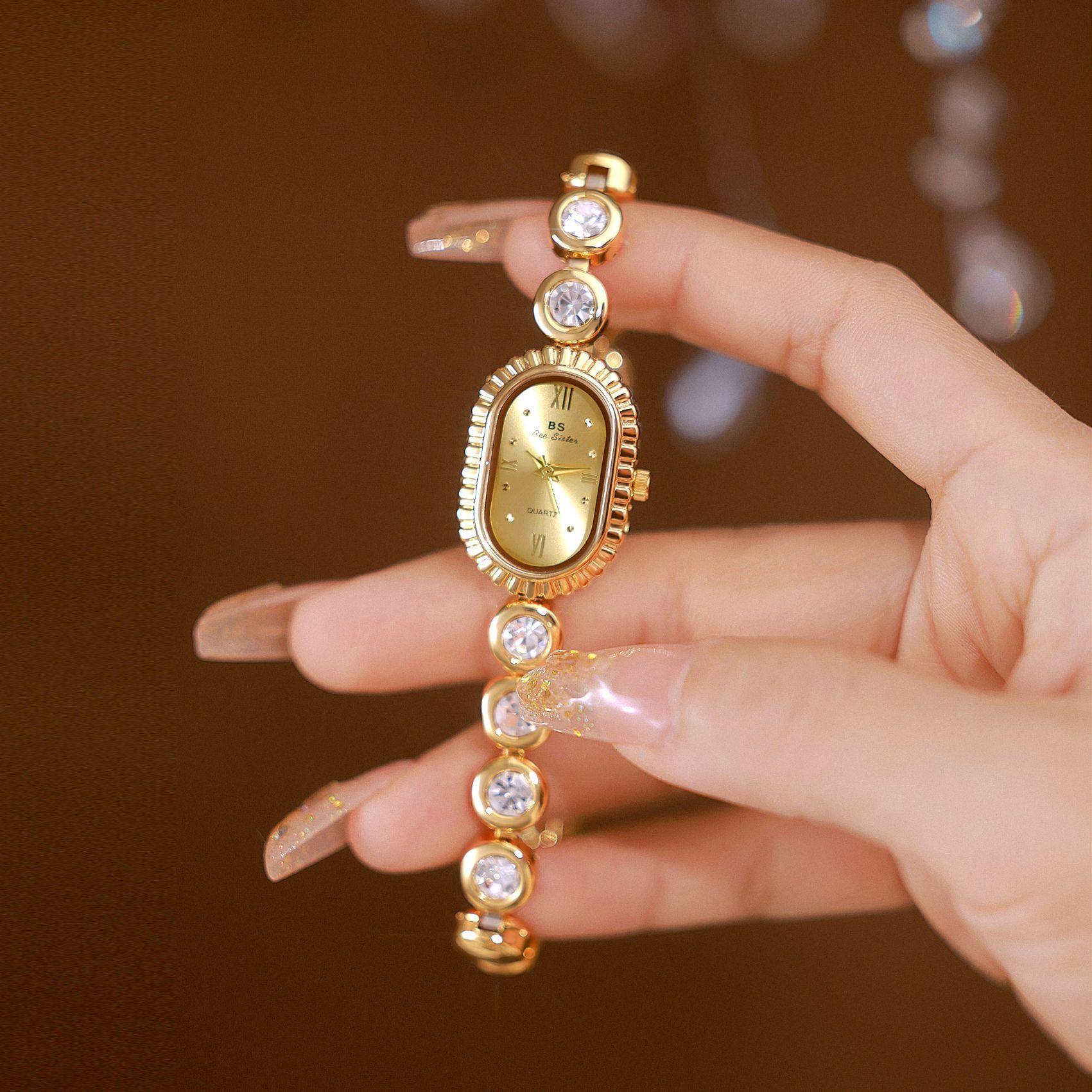60g Weight Tempered Glass Mirror Material Alloy Strap Material Watch Classification Pointer Display Type Jewelry Buckle Buckle Style Oval Dial Shape Casual, Daily Occasion Quartz Movement Solid Color Pattern Women's Gender Retro Style Retro Solid Color Jewelry Buckle Quartz Watch Women's Watches 无