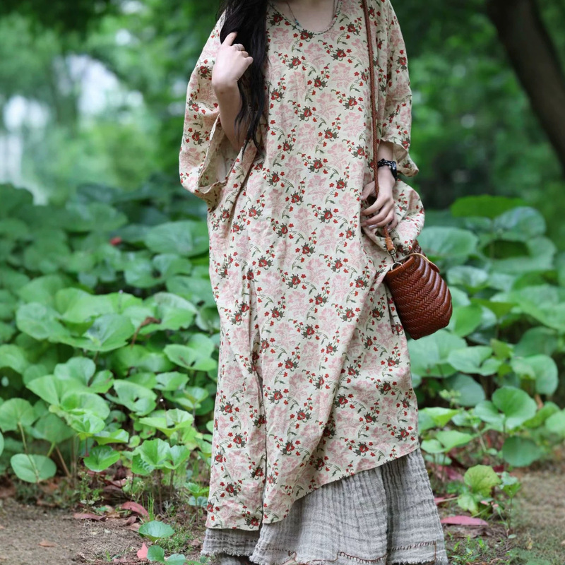 26415A Nostalgic and Rustic Yarn-Dyed Raindrop Print Robe, 55% Linen 45% Cotton, Artistic Forest Style Long Dress with Star Pattern 26415A Nostalgic and Rustic Yarn-Dyed Raindrop Print Robe, 55% Linen 45% Cotton, Artistic Forest Style Long Dress with Star Pattern
