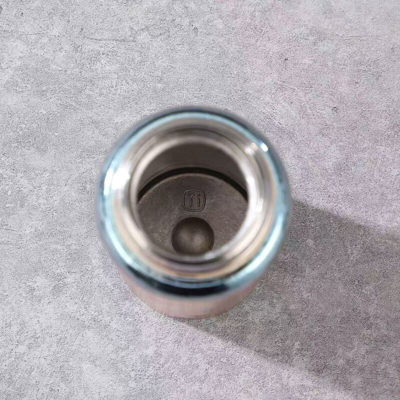 メーカー高級磁気蓋付き純チタン保温カップ、ビジネス用茶水分離チタンカップ、ギフト、年次総会、カスタムギフトカップ|undefined