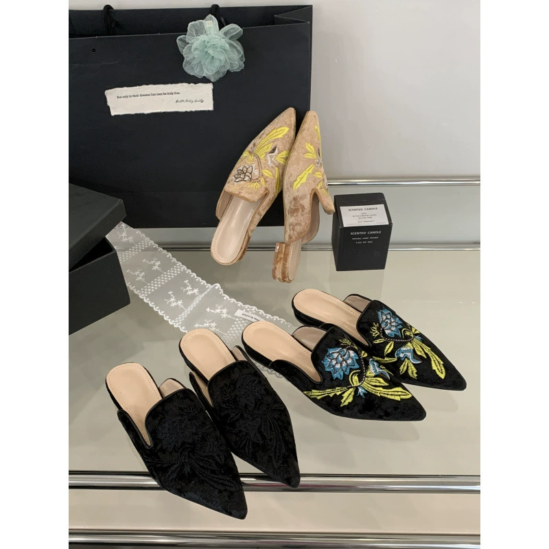 Женские туфли-мюли 2025 года, китайский стиль, плоский каблук, полуслипоны, ретро-вышивка, заострённый носок, модные, на низком каблуке.